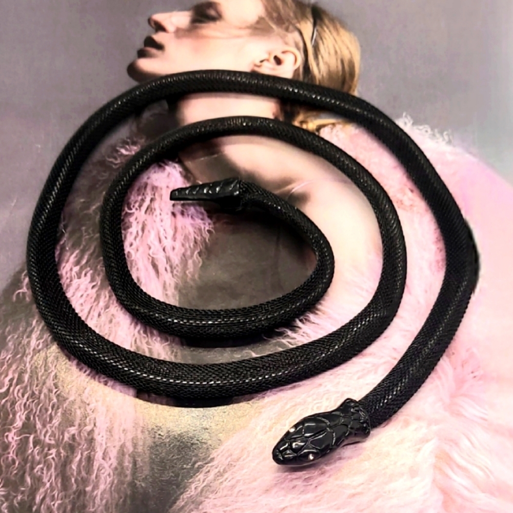 NWT Bendable Adjustable Black Mesh Snake Necklace With Crystals Embellishments